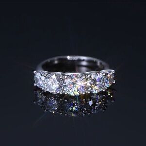 3.6 cr moissanite Sterling silver ring size 6